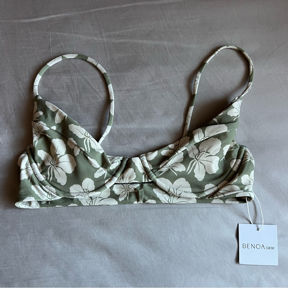 Benoa Butterfly Ginger Shea Top